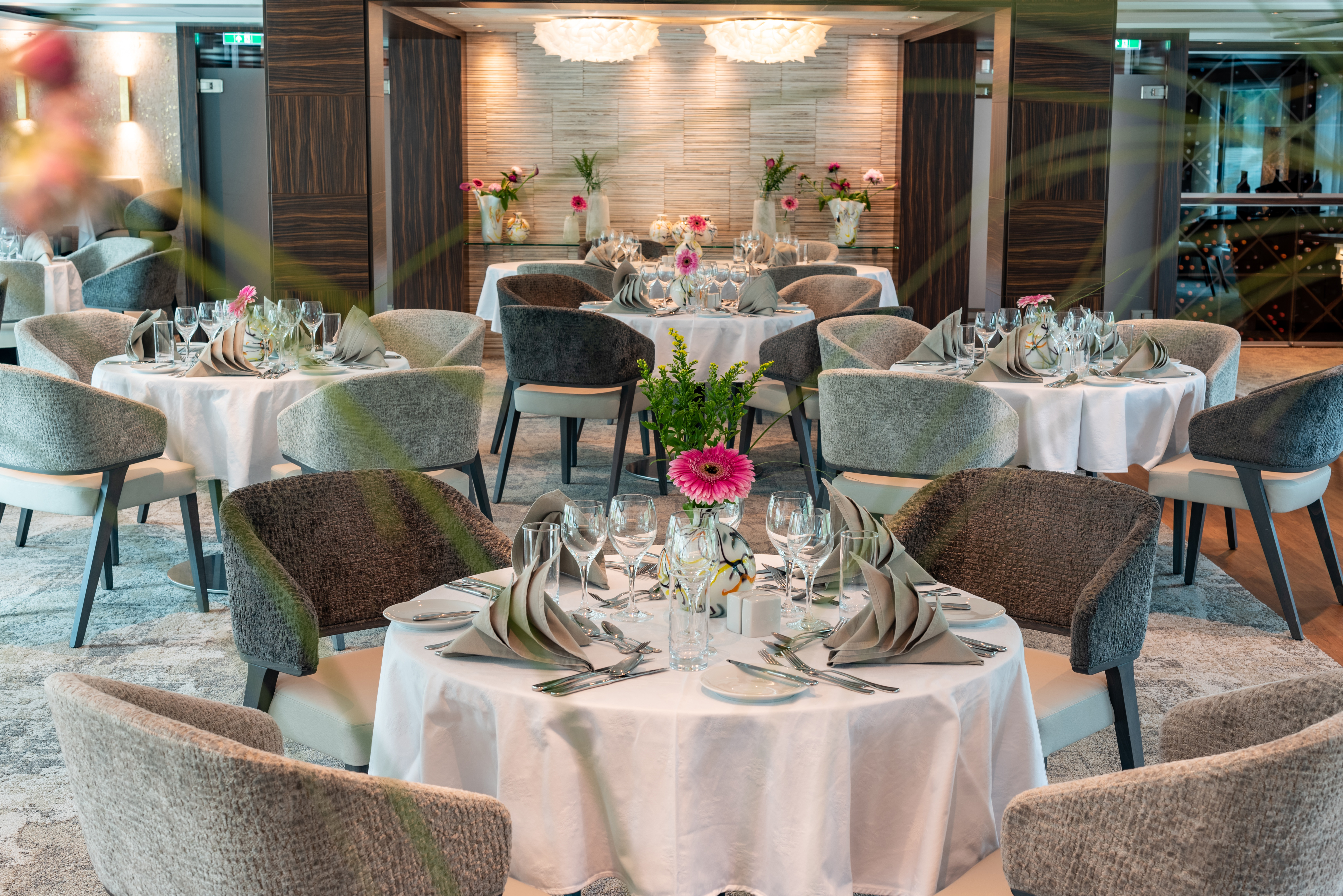 Amadeus River Cruises - Amadeus Star - Dining - Restaurant.jpg